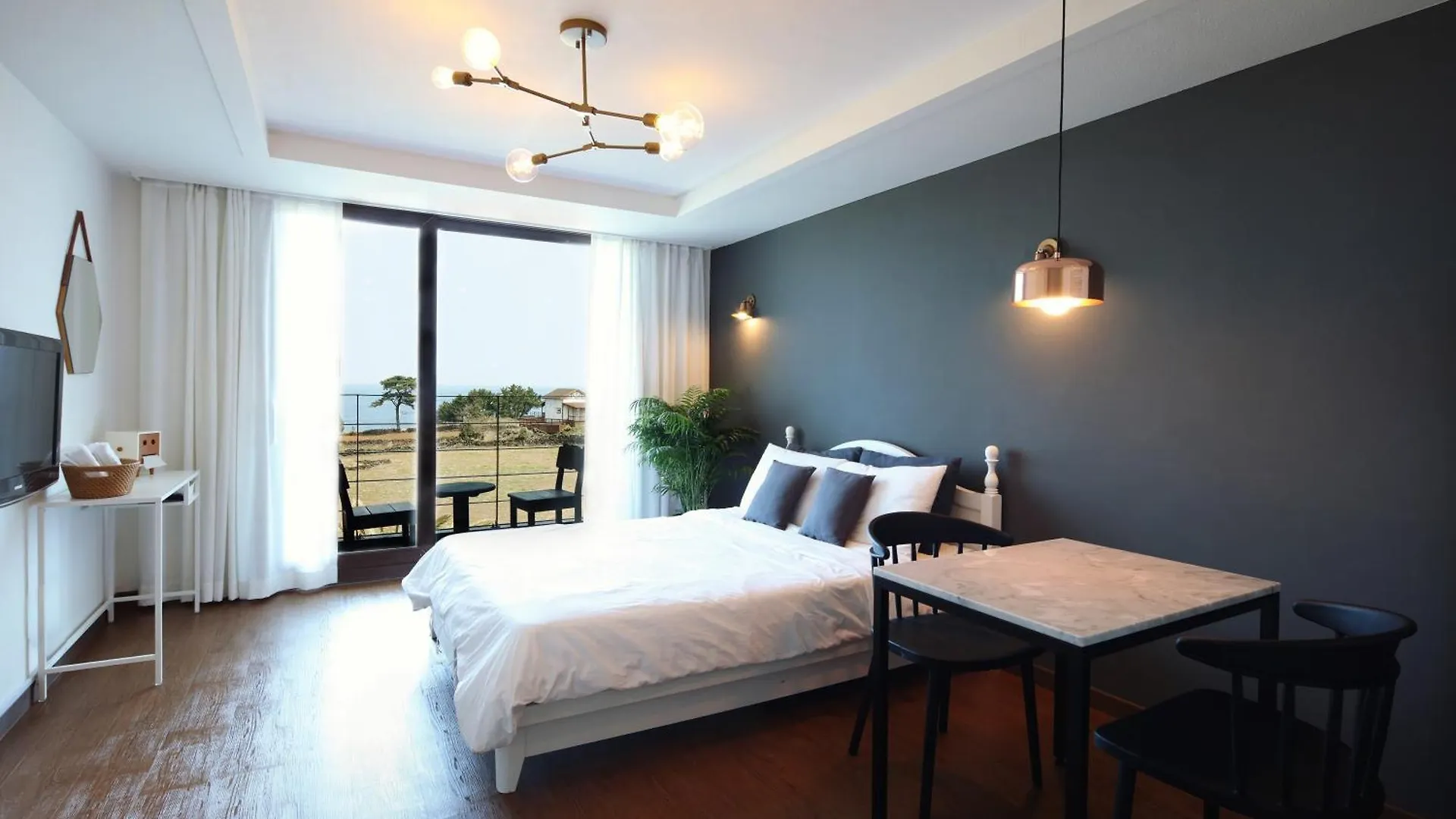 Jeju Attracting36 5 Individual Pension 0*,  South Korea